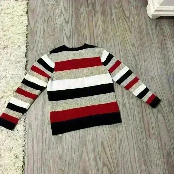 Vintage St. John’s Bay Sweater - Picture 6 of 6